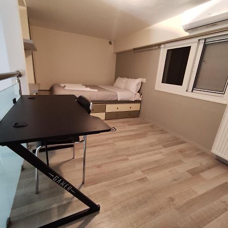 Kalamata City Loft Apartment Exterior photo